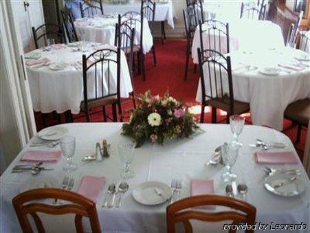 Four Creeks Bed & Breakfast Girard Restaurace fotografie