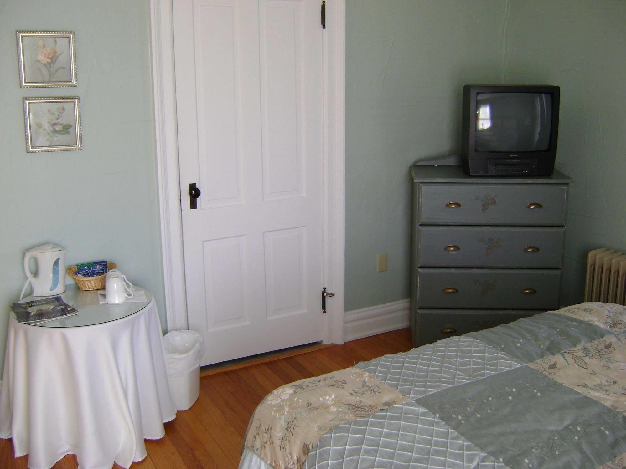 Four Creeks Bed & Breakfast Girard Exteriér fotografie